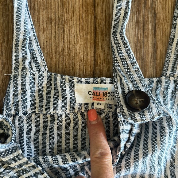 Cali1850 Romper - Picture 2 of 2